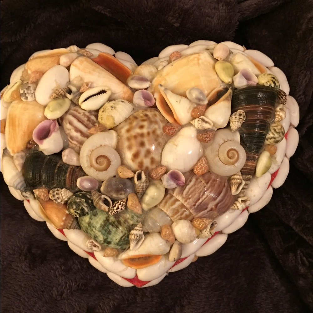 MAKE OFFER sea shell jewel box.